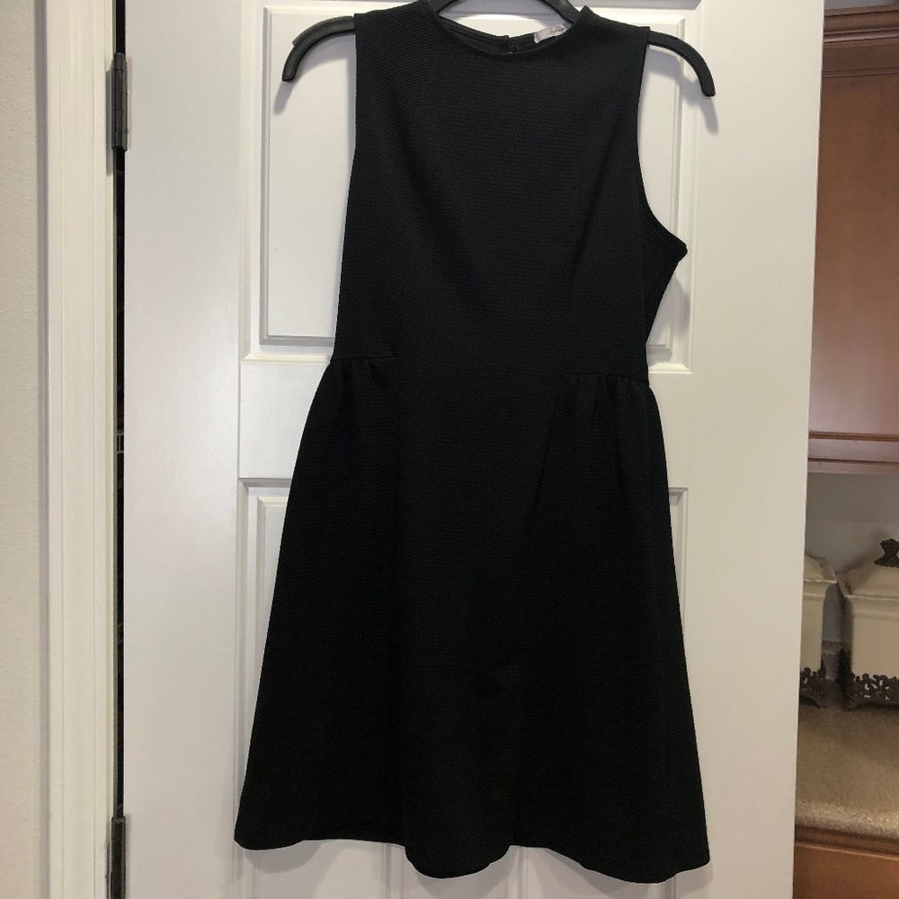 Soprano Black Sleeveless Dress Size M